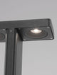 Poet LED Außenwegeleuchte T-Form 3000K Anthrazit IP65 - Nahaufnahme des Lampenkopfes mit warmweißem Licht.