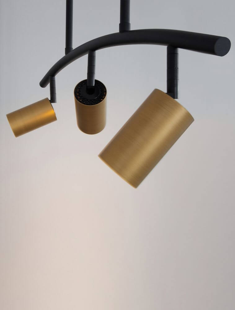 Pogno Pendelleuchte 3-flammig Bogen Schwarz, Gold mit elegantem Design und hochwertiger Verarbeitung.