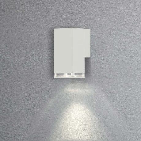 Pollux Außen Wandleuchte IP44 in Weiß, moderne und elegante Wandbeleuchtung für den Außenbereich.