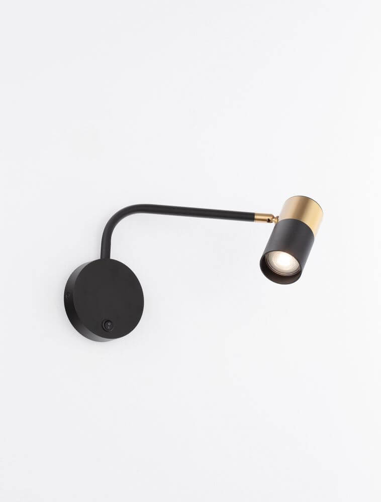 Pongo Wandleuchte Schwarz, Gold mit elegantem Design und harmonischer Farbkombination.