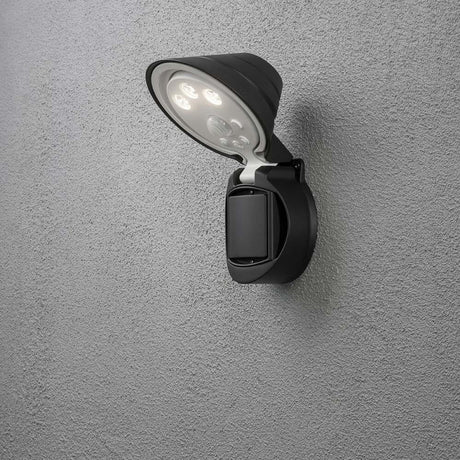 Prato Akku LED seinävalaisin anturilla kääntyvä musta seinälle asennettuna, moderni muotoilu, energiatehokas