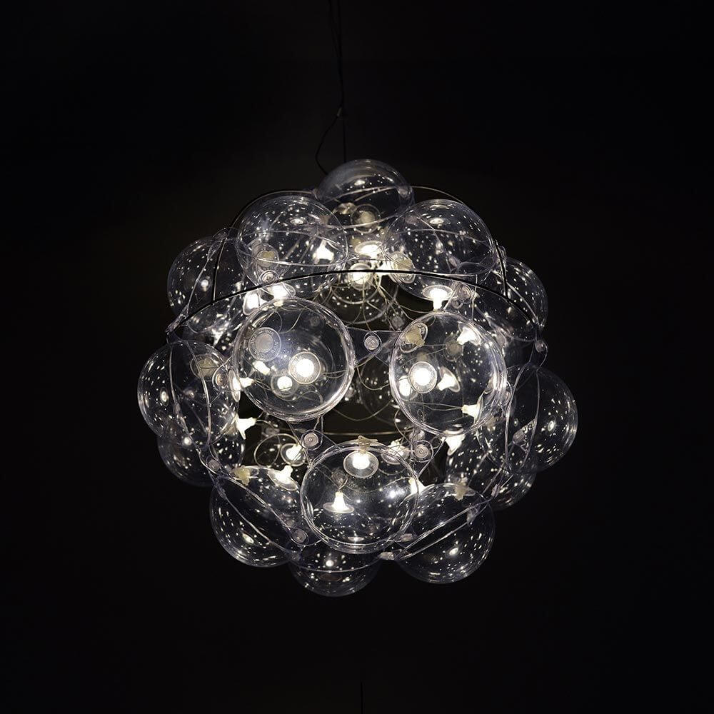 Starlette Design-Pendelleuchte 50cm mit einzigartigem Design und leichten, glänzenden Kugeln, perfekt für jedes Wohnambiente.