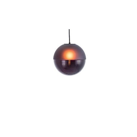 Pulpo LED Hängelampe Stellar Mini Ø 18cm in eleganten Schwarz-Tönen, modern und inspirierend.