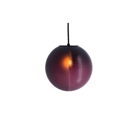 Pulpo LED Pendelleuchte Stellar Medium Ø 31cm mit trüben Transparenzfolien und geometrischen Wellen.