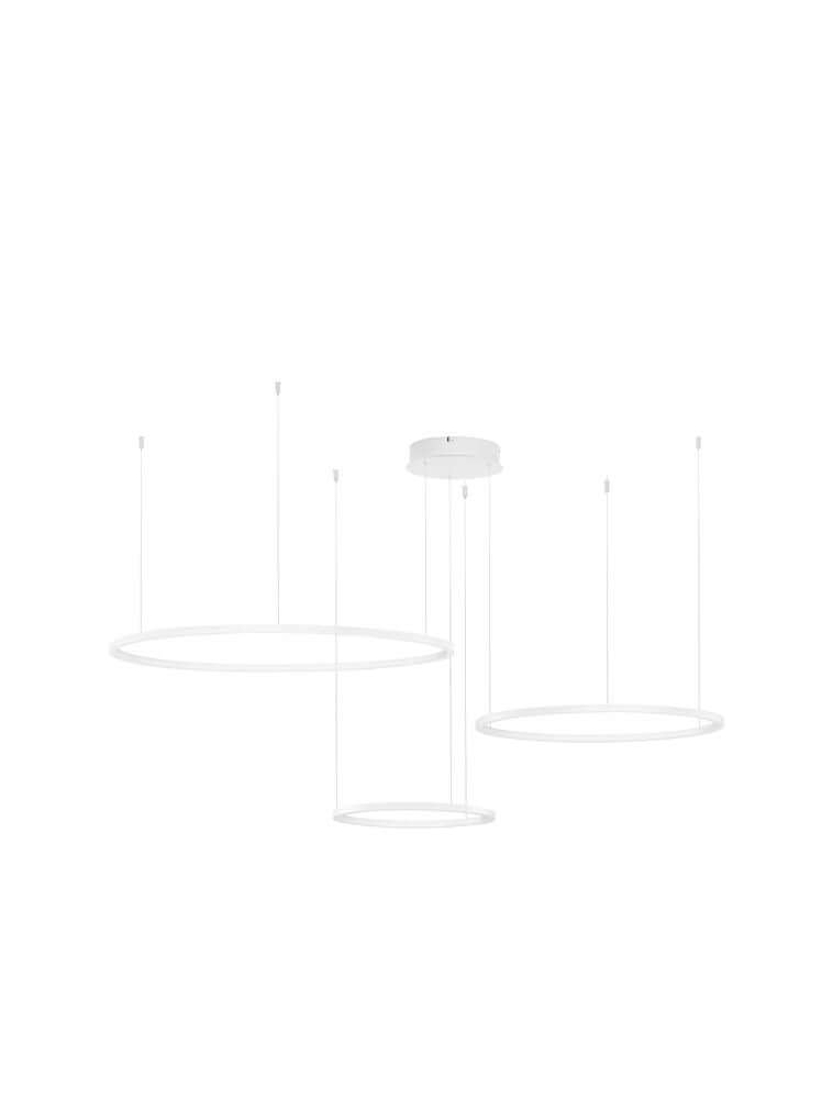Moderne LED-Pendelleuchte in Weiß mit drei Ringen, ideal für stilvolle Beleuchtung im Wohnbereich.