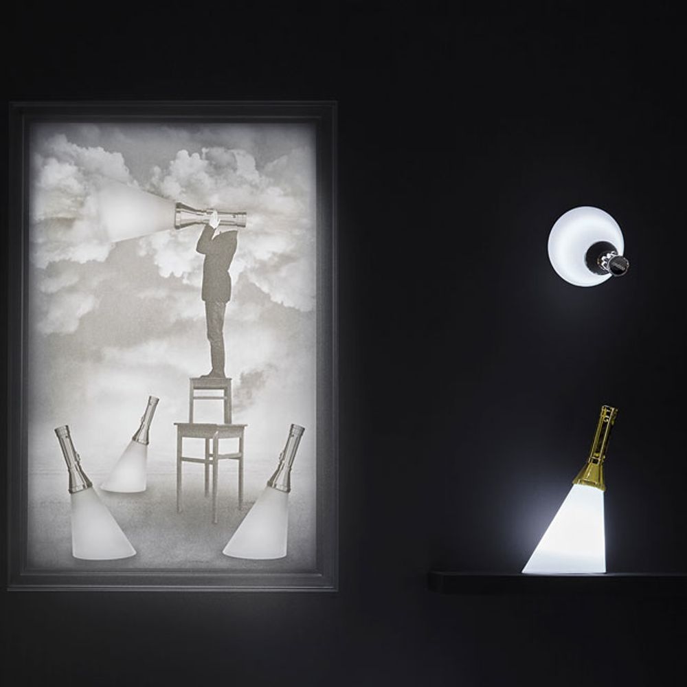 Flash -batteri LED -bordslampa med fjärrkontroll