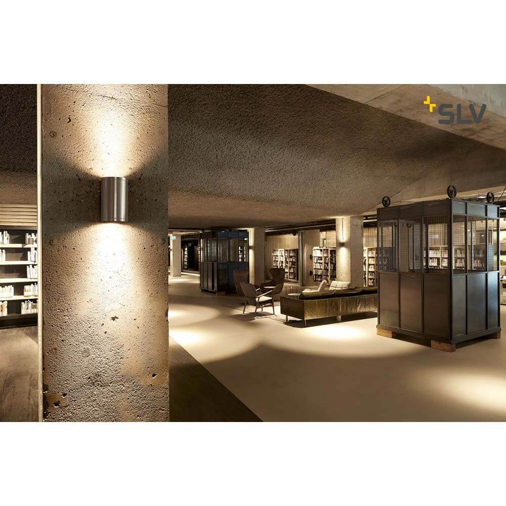 Rox Wall Out Up & Down QPAR11 Outdoor Wandleuchte Alu-Gebürstet IP44 in modernem Innenraum