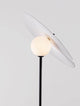Reflet Stehlampe Schwarz, Weiß mit modernem Design und blendfreiem Lichtschein.
