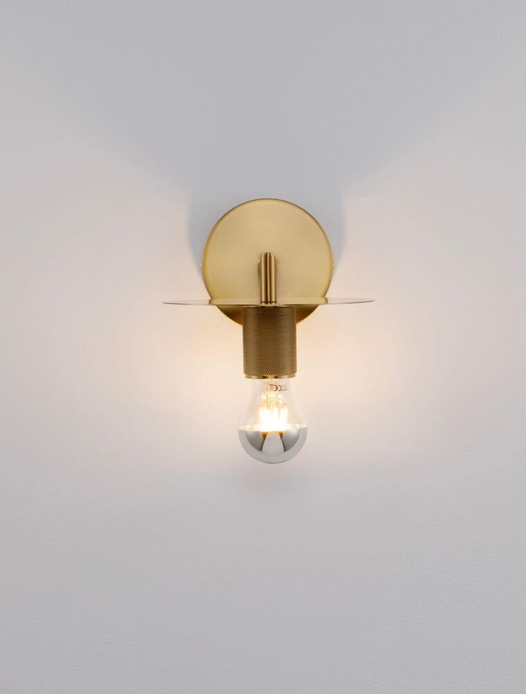 Royal Wandleuchte Ø 12cm mit Abstellfläche E27 - elegante Wandlampe aus Gold mit minimalistischer Form.