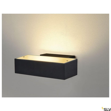 Andreas Qt-De12 wall lamp black on the wall, modern design with soft light.