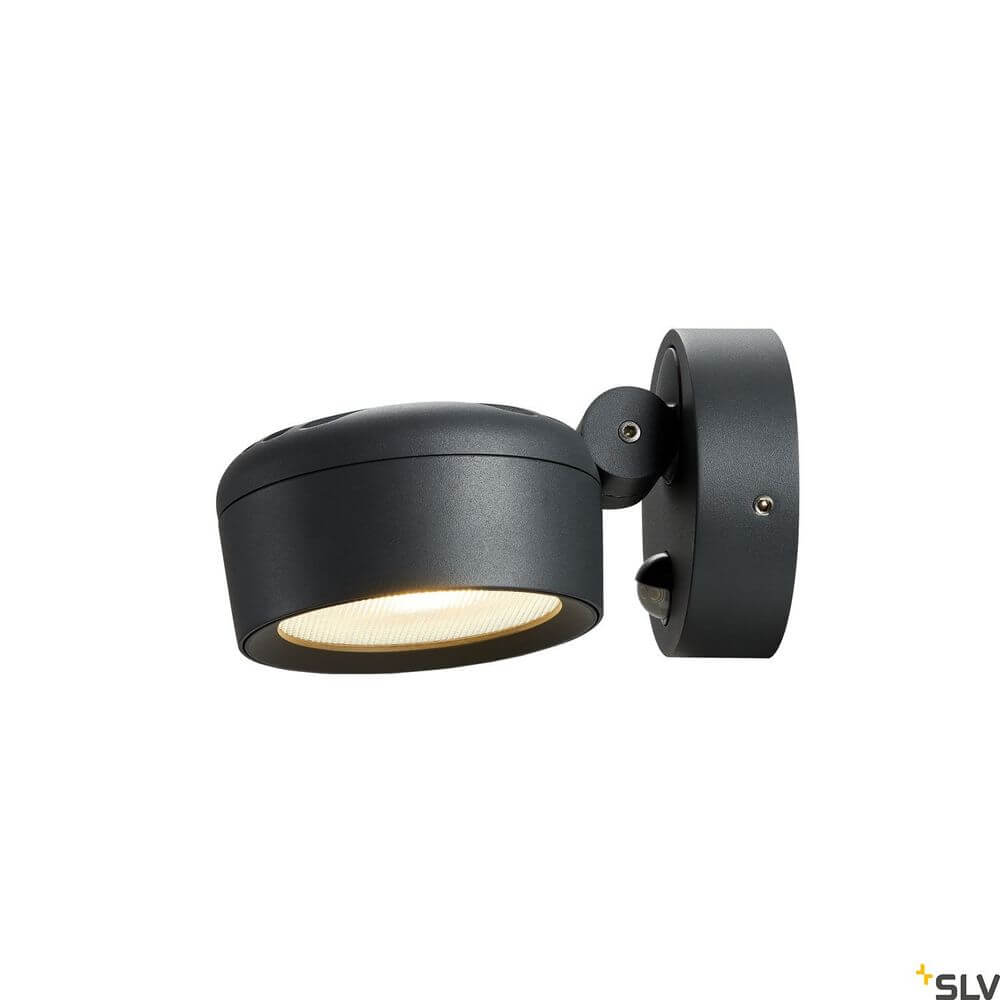 Eskina Sensor LED Strahler 3000-4000K Anthrazit an Wand montiert mit dimmbarem Licht.