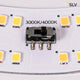 Nahaufnahme des Schalters für Farbtemperatur 3000K/4000K auf einer LED-Leiste für die Lipsy 50 Drum Leuchte.