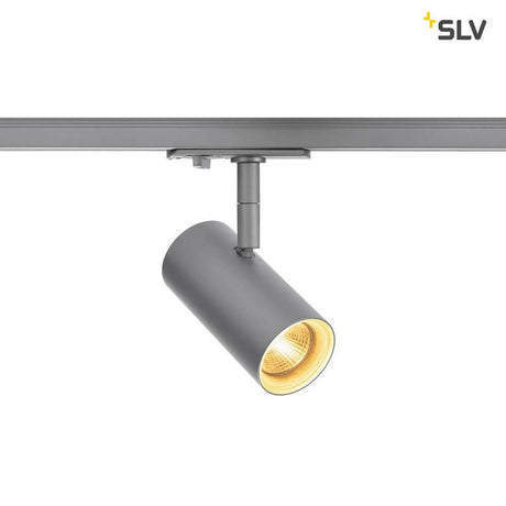 Noblo LED Spot Silbergrau inkl. 1P.-Adapter an einem Hochvolt-Schienen-System montiert.