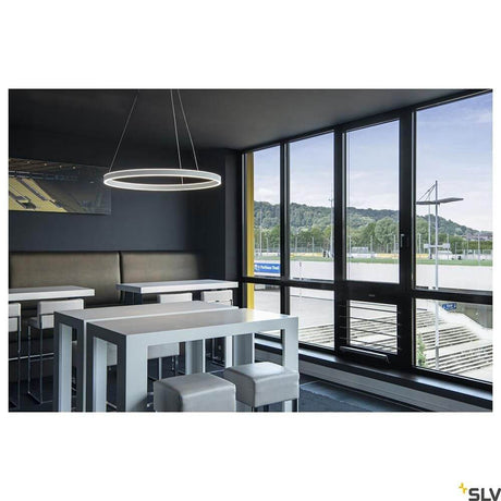 One LED Pendelleuchte Up&Down Dali in Weiß für modernes Hotel- und Gastronomie-Interieur mit hoher Farbwiedergabe