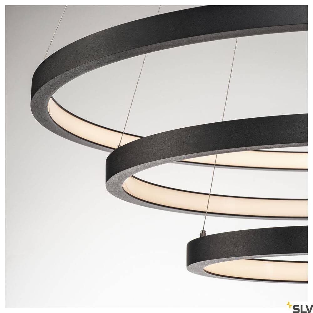 One Triple Pendellampe Dali 3000/4000K Schwarz in modernem, elegantem Design.