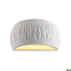 Plastra Curved Wandaufbauleuchte Weiß mit strukturiertem Design und warmem Licht.