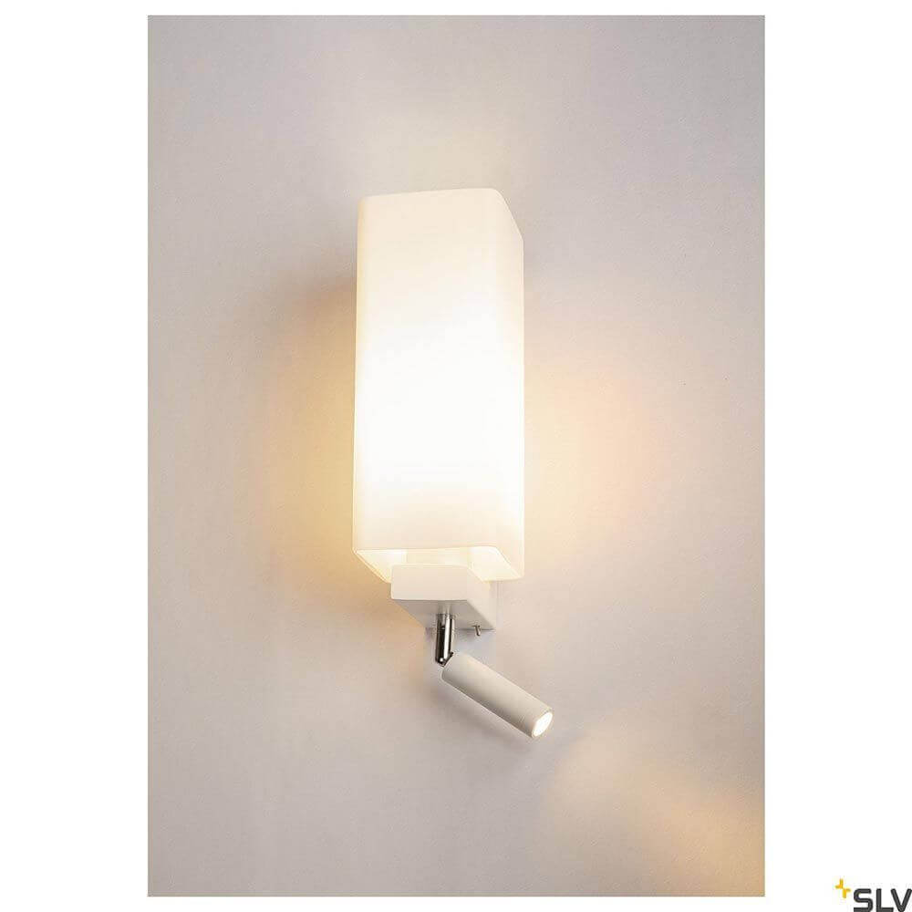 Quadrass LED Wandaufbauleuchte von SLV mit warmweißer LED-Leseleuchte und elegantem Design.