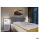 Somnila Spot LED Wandaufbauleuchte inkl. USB neben dem Bett in elegantem Schlafzimmer-Dekor