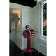 Solid Cube Wandleuchte QT14 Grau in modernem Wohnraum mit roter Maschinenauffrischung.