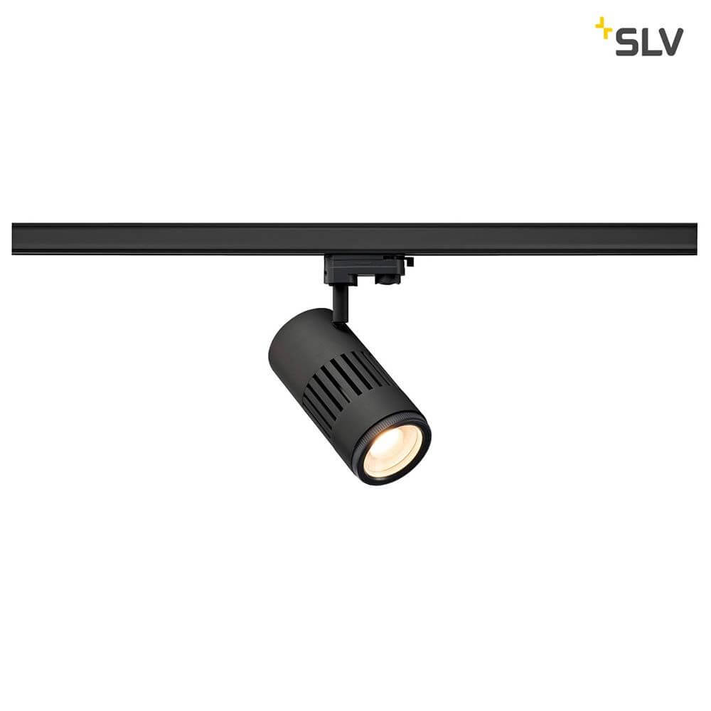 Stuctec LED Zooming Lens Strahler für 3Ph-Schiene 3000K Schwarz auf schwarzem Schienen-System montiert.