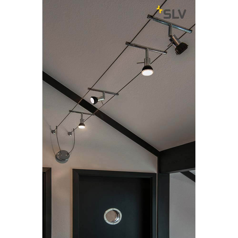 Syros Seilleuchte für Tenseo 12V-Seilsystem QR-C51 Chrom auf dem Niedervolt Seil-System installiert.