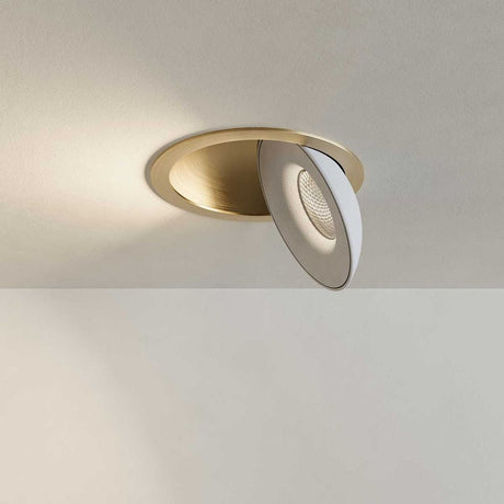 s.luce Santa Deep LED-Einbaustrahler schwenkbar und dimmbar in modernem Design, ideal für Wohnräume und Büros.