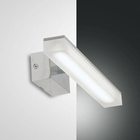 Saura LED Væglampe IP44 450lm forkromet - elegant og moderne væglampe med IP44 Beskyttelsesklasse.