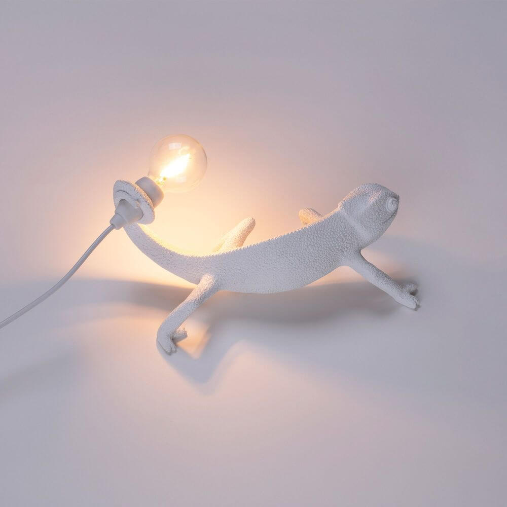 Seletti Chameleon Still LED-Tischleuchte USB Weiß – weiße Chamäleon-Tischlampe hält Leuchtmittel, Designer Marcantonio Raimondi Malerba