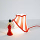 Seletti Circus Lucy Tischleuchte – rote Zirkuslampe mit figurativer Lady, gestreifter Lampenschirm und verspieltem Design