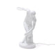 Seletti Discobolux LED-Tischleuchte Warmweiß dimmbar – weiße Diskuswerfer-Skulptur aus Harz als dimmbare LED-Tischlampe