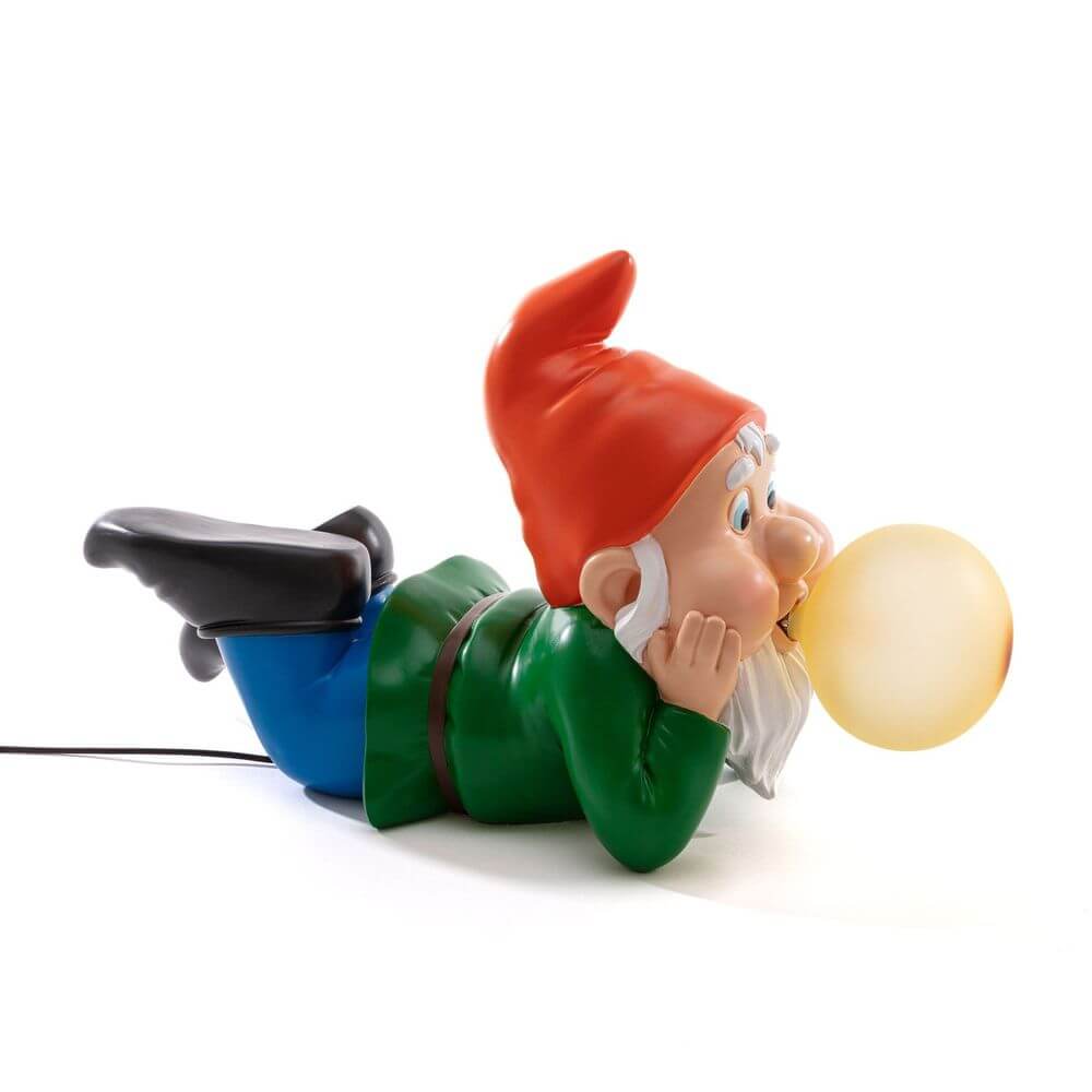 Seletti Gummy Dreaming Tischlampe LED dimmbar USB – liegender Zwerg aus Harz bläst leuchtende Kaugummikugel, dimmbares LED Nachtlicht
