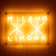 Seletti Milano-Limona LED-Schild Gelb mit leuchtendem Neon-Design in einem modernen Raum.