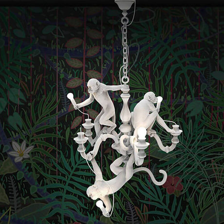 Seletti Monkey Kronleuchter Ø 80cm Pendelleuchte mit 3 Affen, ungewöhnlicher Kronleuchter mit drei Affen in einem modernen Design.