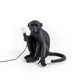 Seletti Monkey Lamp Dekoleuchte Outdoor sitzend Schwarz - schwarze sitzende Affenlampe mit Glühbirne von Marcantonio, dekorative Outdoor-Dekoleuchte