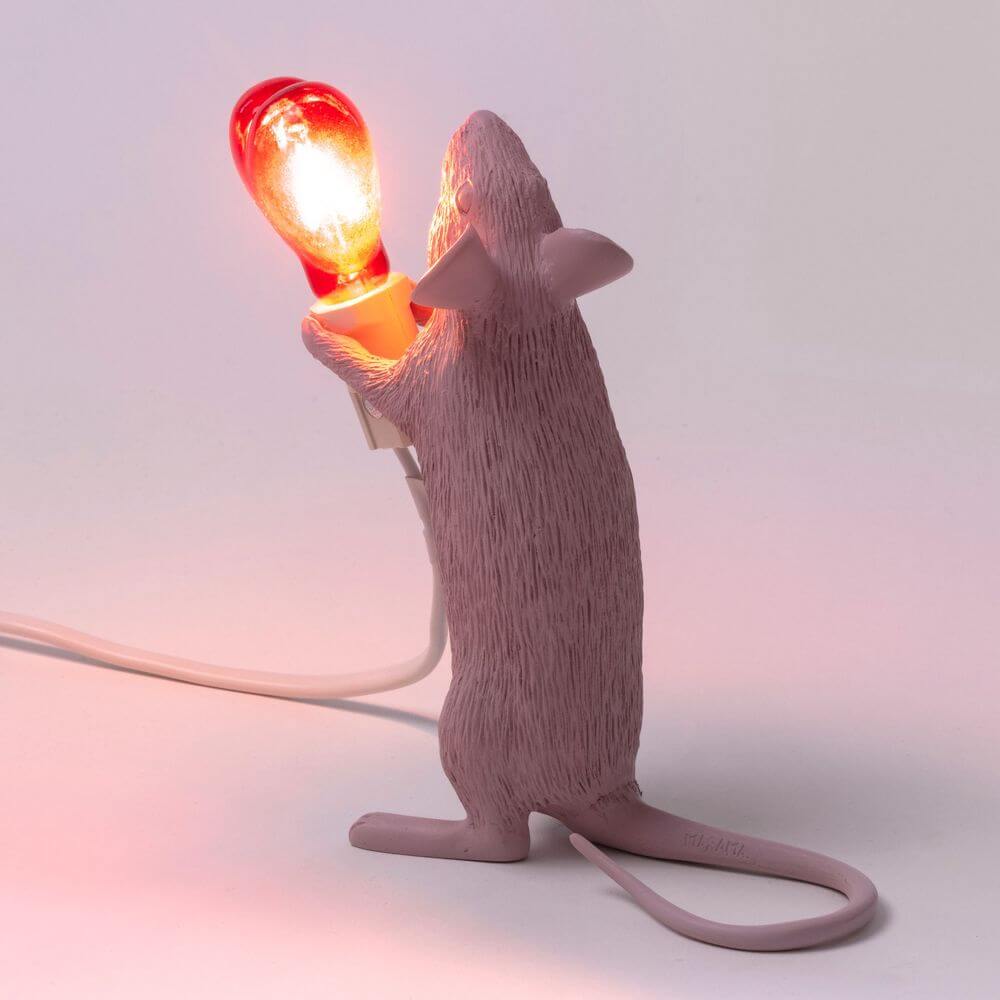 Seletti Mouse Lamp Step LED-Tischleuchte USB Herz rosa Maus mit leuchtendem roten Herz in Pfoten, Designerleuchte von Marcantonio Raimondi Malerba