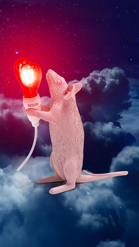 Seletti Mouse Lamp Step LED-Tischleuchte USB Herz rosa Maus mit leuchtendem roten Herz in Pfoten, Designerleuchte von Marcantonio Raimondi Malerba