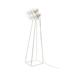Seletti Multilamp Stehleuchte im Industriedesign, elegante Beleuchtung mit vielseitigen Kombinationen in Weiß.