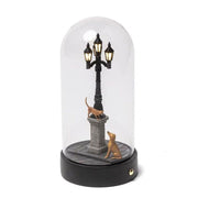 Seletti My little Evening LED-Tischleuchte unter Glaskuppel mit Laterne und Katzenfigur, dekorative Designlampe