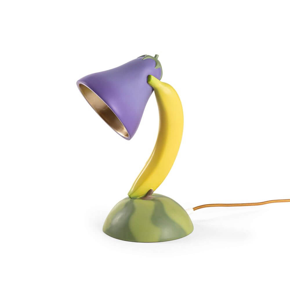 Seletti Vitamin Tischleuchte Aubergine Mehrfarbig – bunte Marcantonio Tischlampe in Auberginenform mit gelbem Stiel und grünem Sockel