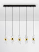 Seneca LED Pendelleuchte Balken 82cm 5-flammig 3000K Schwarz, Gold mit mattschwarzem Aluminium und goldplattierten Akzenten.