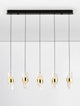 Seneca LED Pendelleuchte Balken 82cm 5-flammig 3000K Schwarz, Gold - elegante Lichtinstallation mit goldplattierten Akzenten.