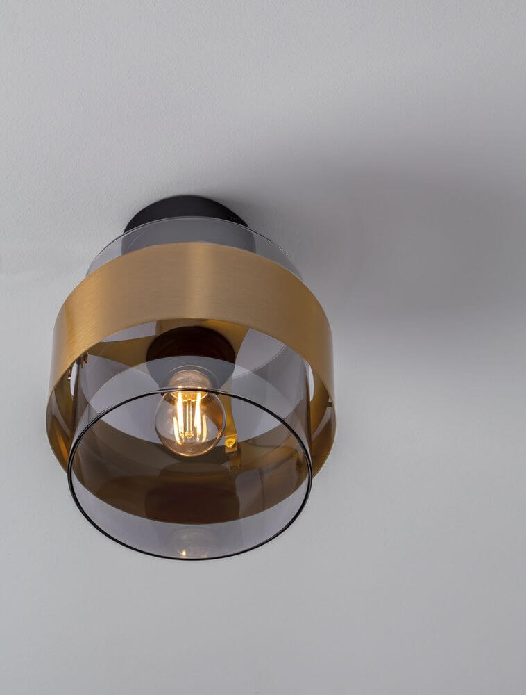 Sianna Deckenleuchte Ø 18cm Gold, Rauch, Schwarz mit mattschwarzem Metall und rauchiggrauem Glas.
