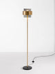Sianna Stehlampe Gold, Rauch, Schwarz im modernen Design mit mattschwarzem Metall und einem eleganten Messingring.