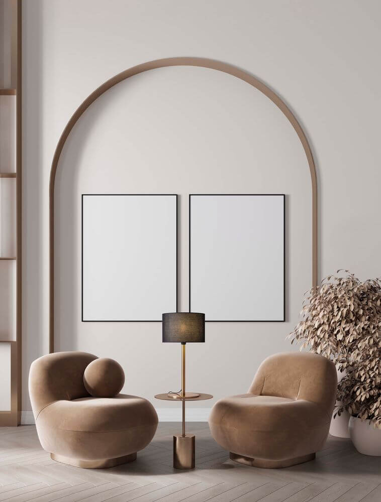Sibnia Tischleuchte E27 Ø 30cm in modernem Wohnzimmer mit schwarzem Leuchtenkörper, goldenen Details und stimmungsvollem Licht