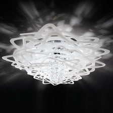 Lampada da soffitto Slamp Aurora Large Bianca con design moderno e cristalli scintillanti.