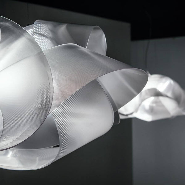 Slamp pendant lamp Fabula Prisma Transparent, handcrafted with Lentiflex elements in an elegant, sculptural design.