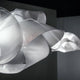 Slamp Hängeleuchte Fabula Large Prisma Transparent mit elegantem, transparentem Design und leuchtenden Elementen.
