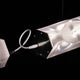 Detailansicht der Slamp LED Hängeleuchte Hugo Architectural System 24V mit stilvollem Design und einzigartiger Struktur.