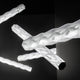 Slamp LED-Pendelleuchte Hugo aus Lentiflex-Kunststoff horizontal in modernem Design.