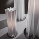 Slamp Stehleuchte Bach XXL Weiß in modernem Design, gefertigte Lampen in hellem Farbton.